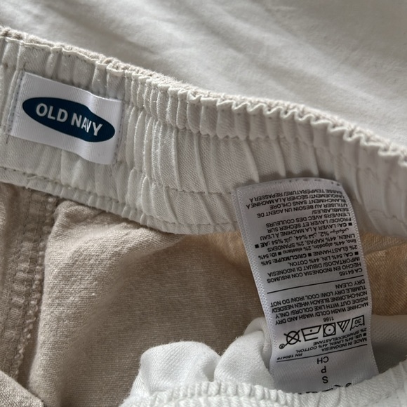 Old navy cream shorts - Picture 3 of 3